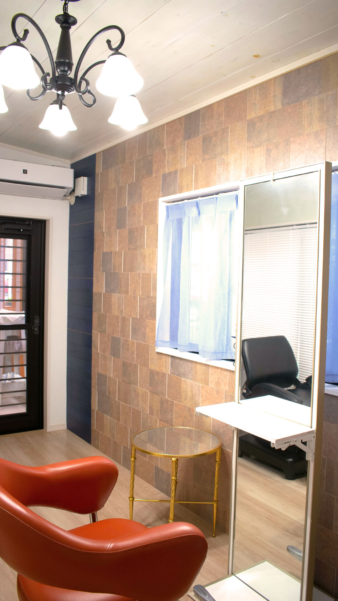 美容室内装の座席の写真